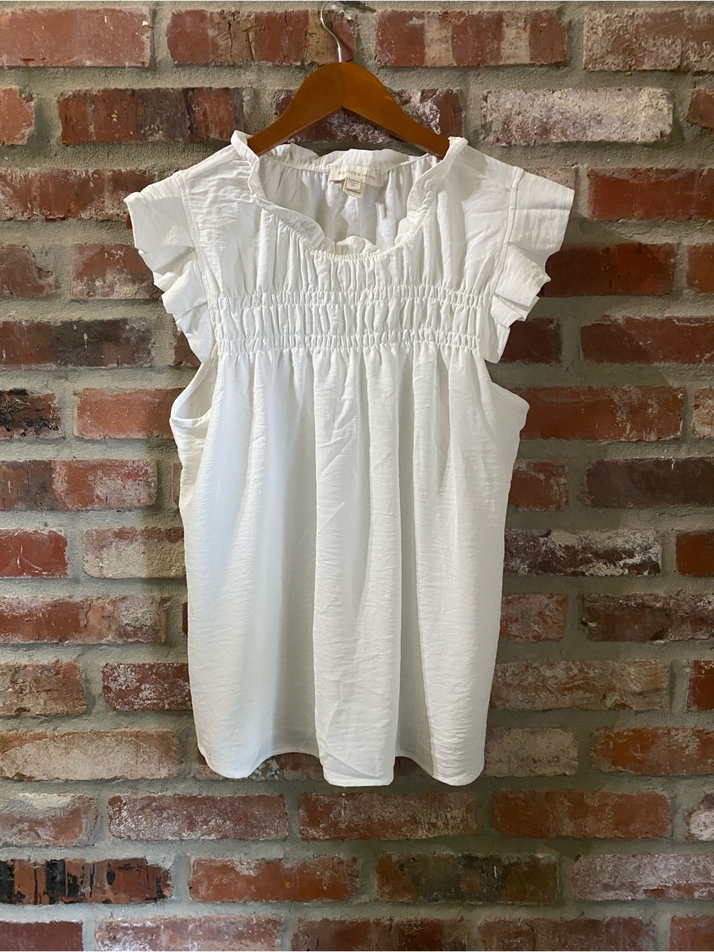 White Monteau Los Angeles Smocked Cap-Sleeve Women's Top